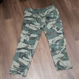 Men's Wrangler Flex Cargo Pants Relaxed Fit w/ Tech Pocket 40 waist/32 Length